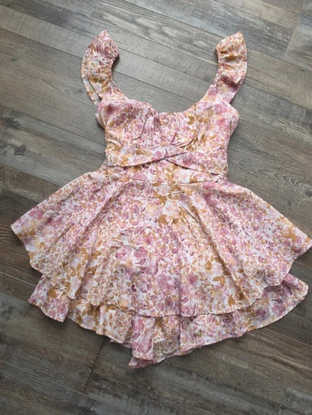 XS Wild Fable romper, never worn, lilac floral tie back summer